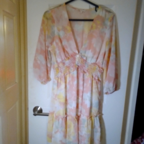 Dress - Picture 1 of 3